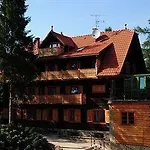 Hotel Modrzewiowka 3*