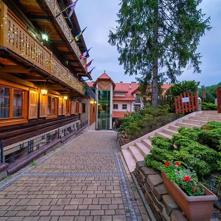 Modrzewiowka 3*
