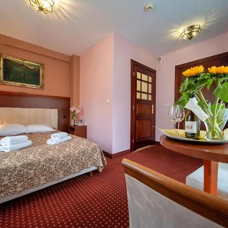 Hotel Modrzewiowka 3*