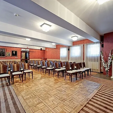 Отель Modrzewiowka Лянцкорона