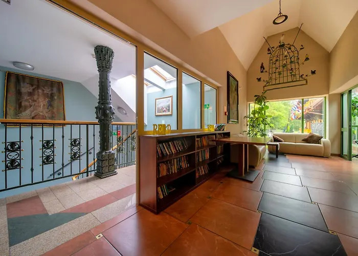 Hotel Modrzewiówka 3*